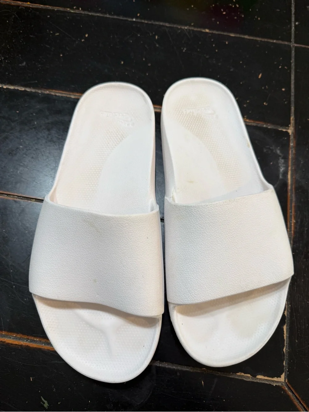 Archie's White Men size 9Women Slide Sandals size 10